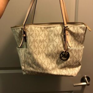 Michael Kors Jet Set Tote